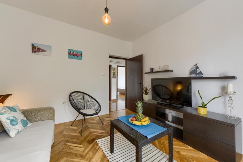 Apartments Yo Lee Бибинє Екстер'єр фото
