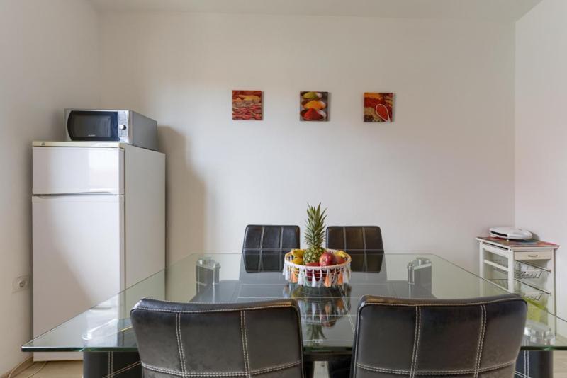 Apartments Yo Lee Бибинє Екстер'єр фото
